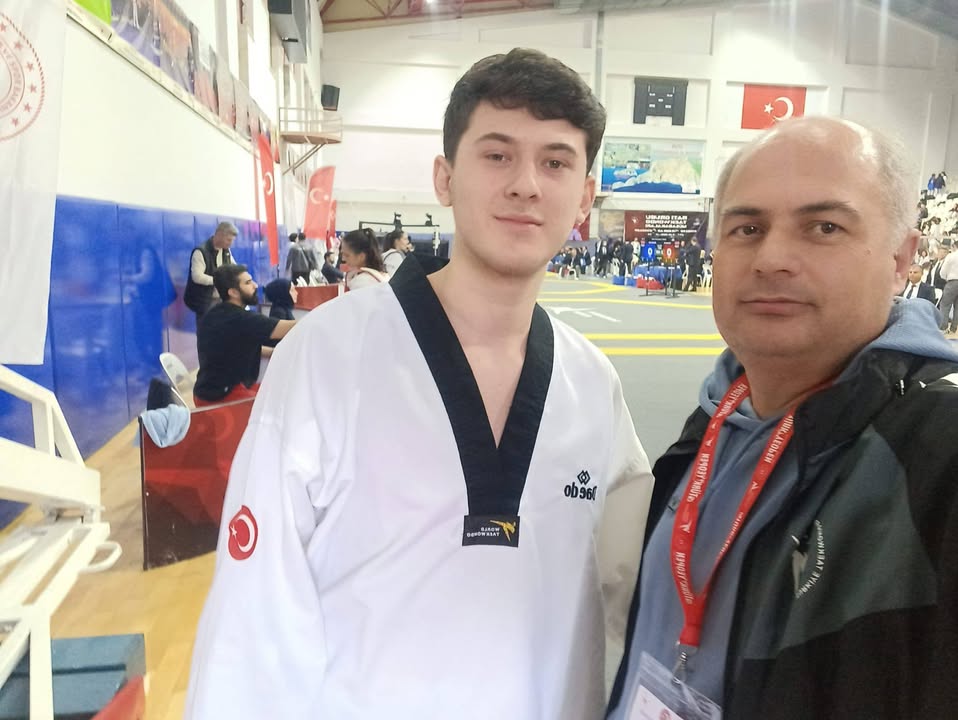 Taekwondo Şampiyonasında İlçemizi Temsil Eden Sporcularımızın Başarısı