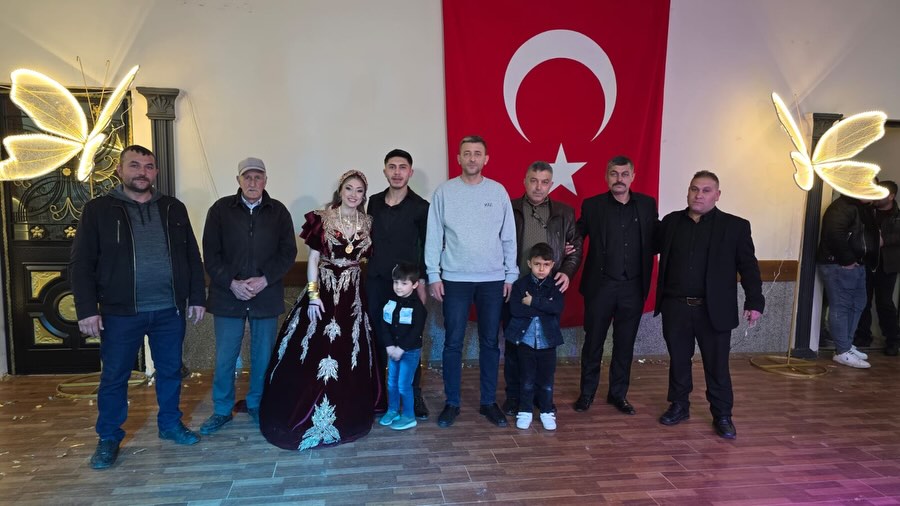 Başkan Tolga Yıldırım genç çifti yalnız bırakmadı