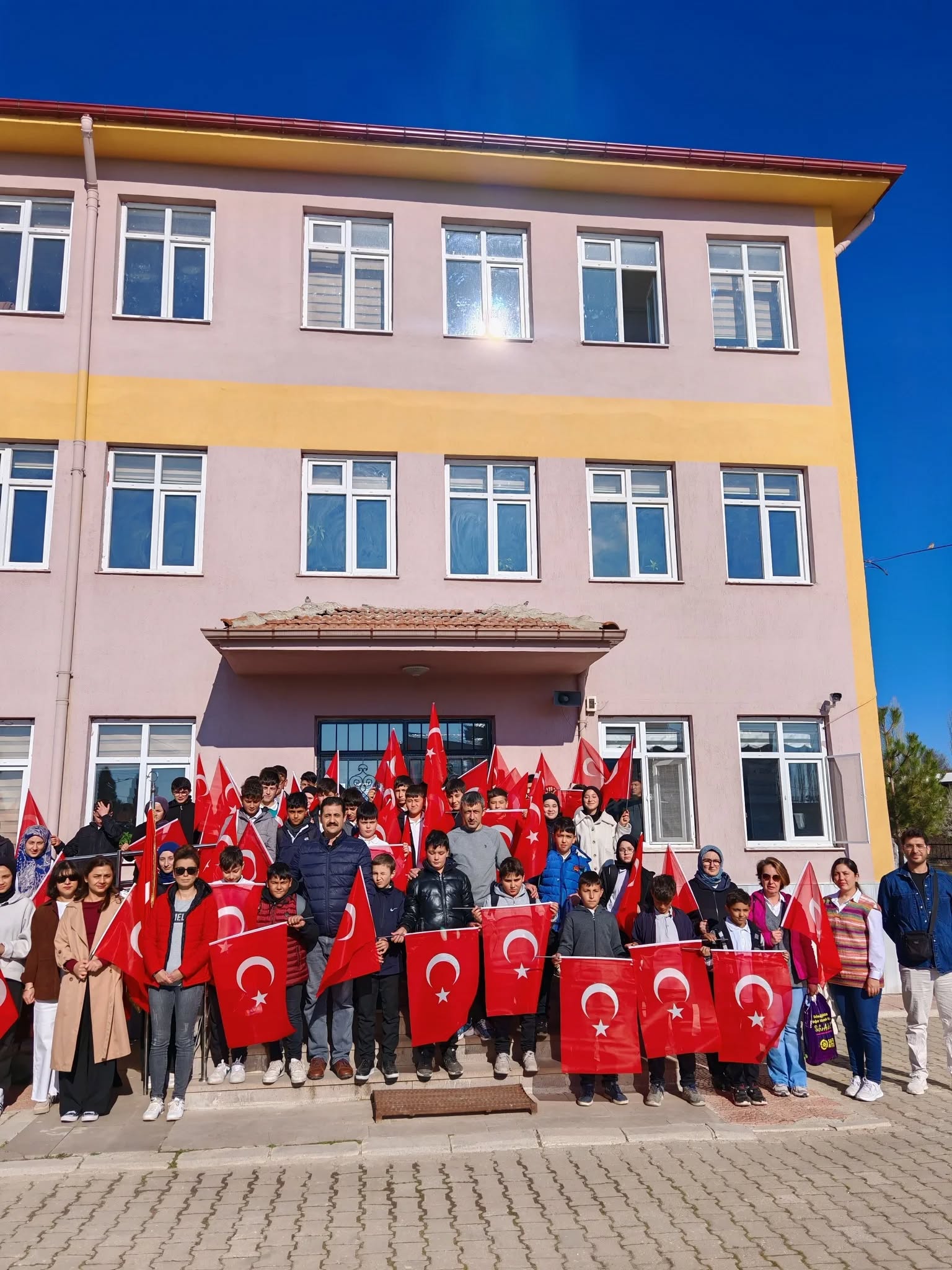 Maarif Ailesi Gelecek İçin Tek Yürek
