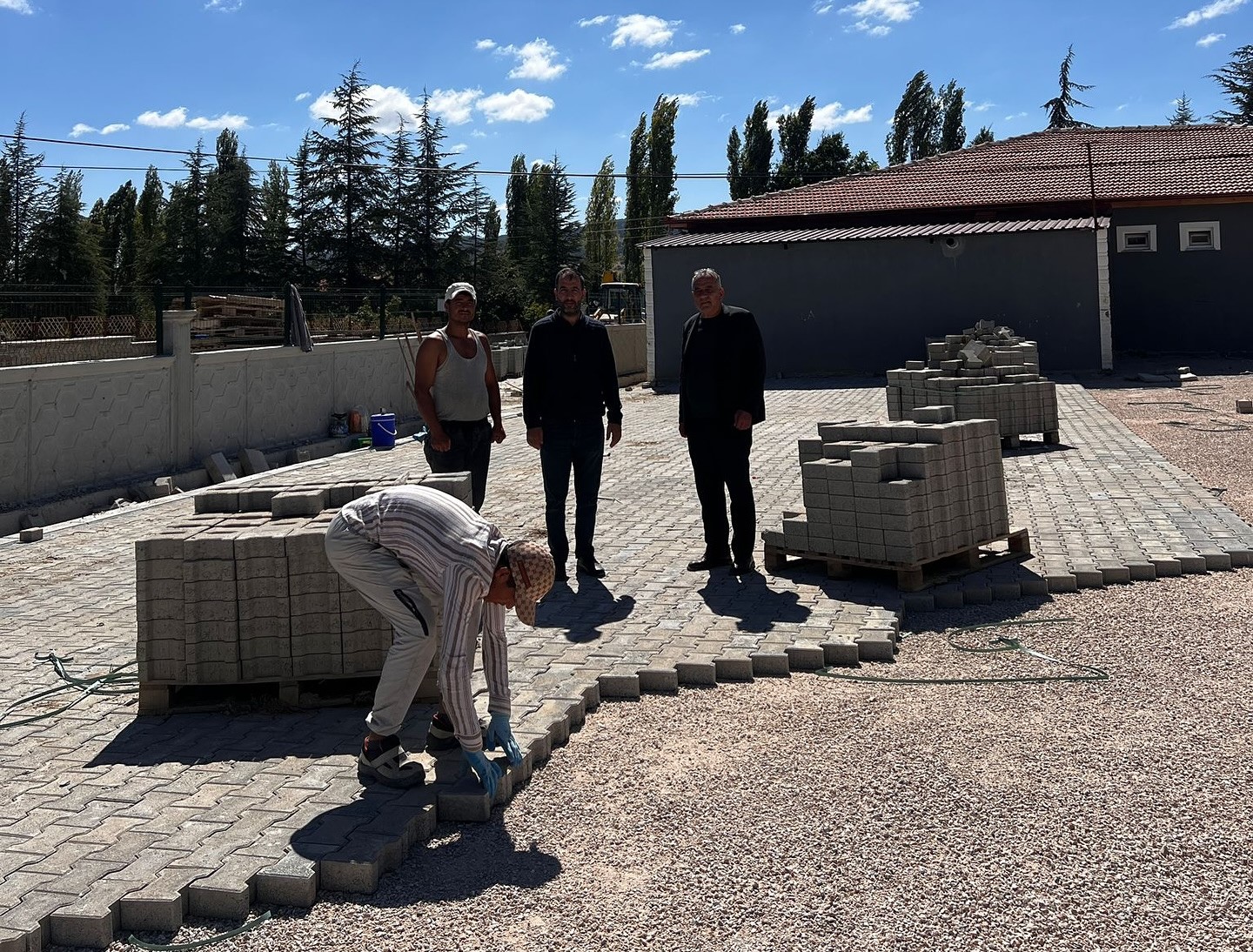 Başkan Karabacak, Yeni Lise inşaatını yerinde inceledi