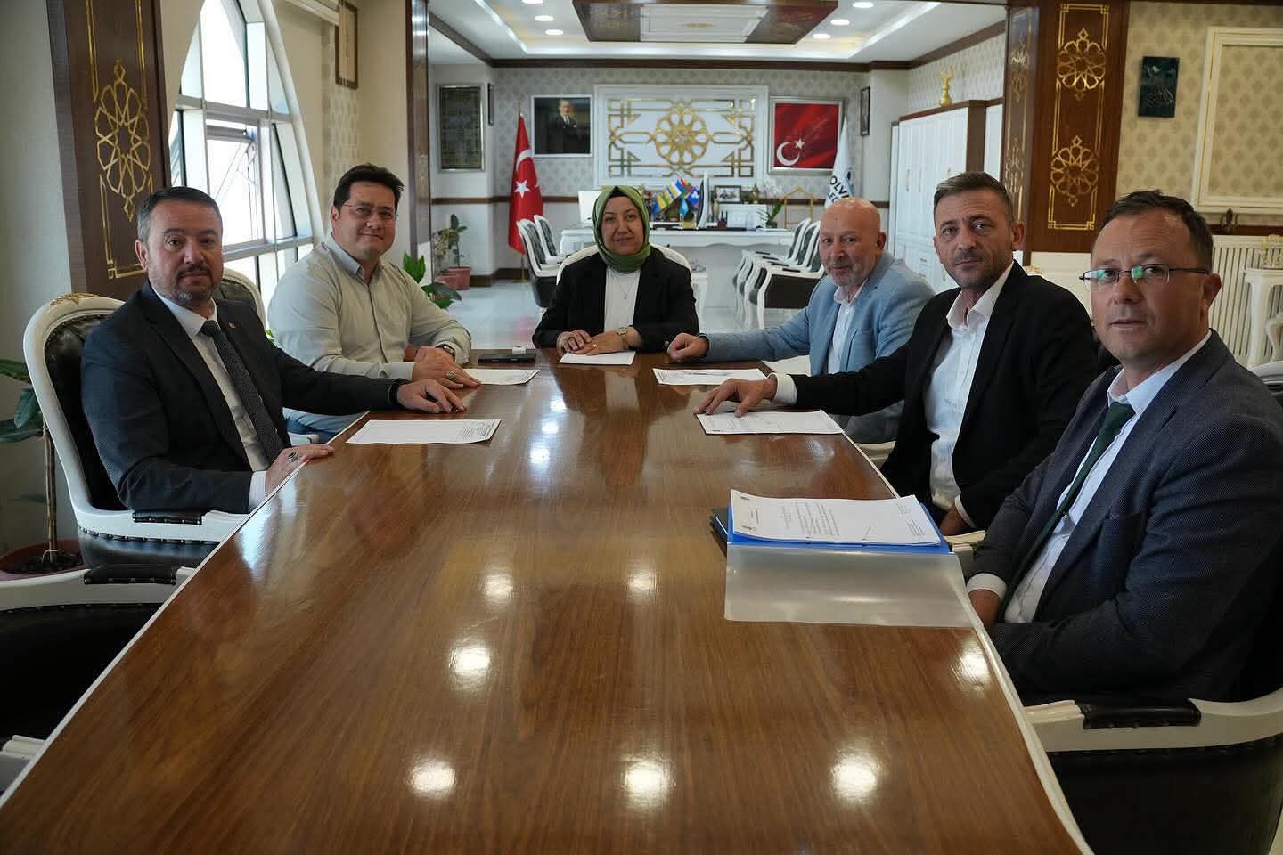 Başkan Yıldırım, Belediye başkanlarıyla buluştu: “Can Dostlarımız için El Ele”