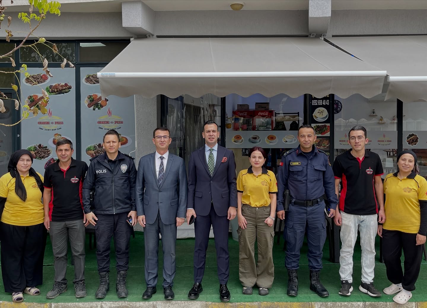 Kaymakam Emrah Aslan’dan Gurme Plus Izgara Salonu’na Ziyaret!