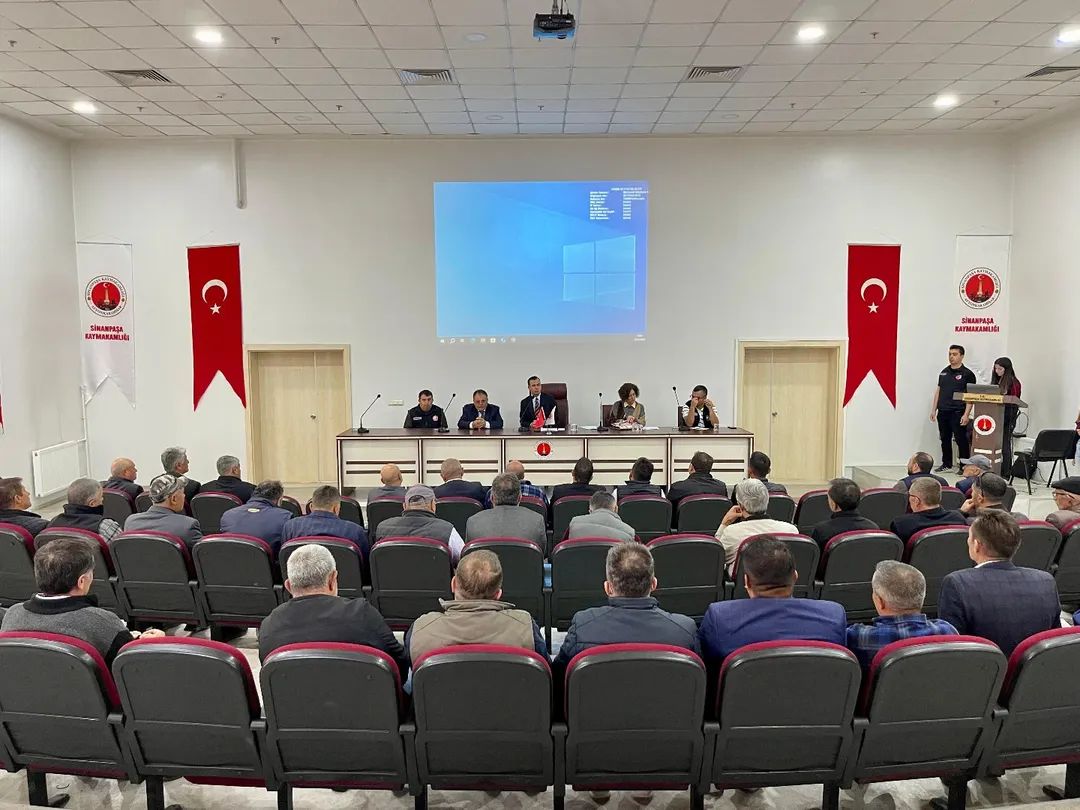 Sinanpaşa’da Genel Tarım Sayımı Toplantısı Gerçekleştirildi!