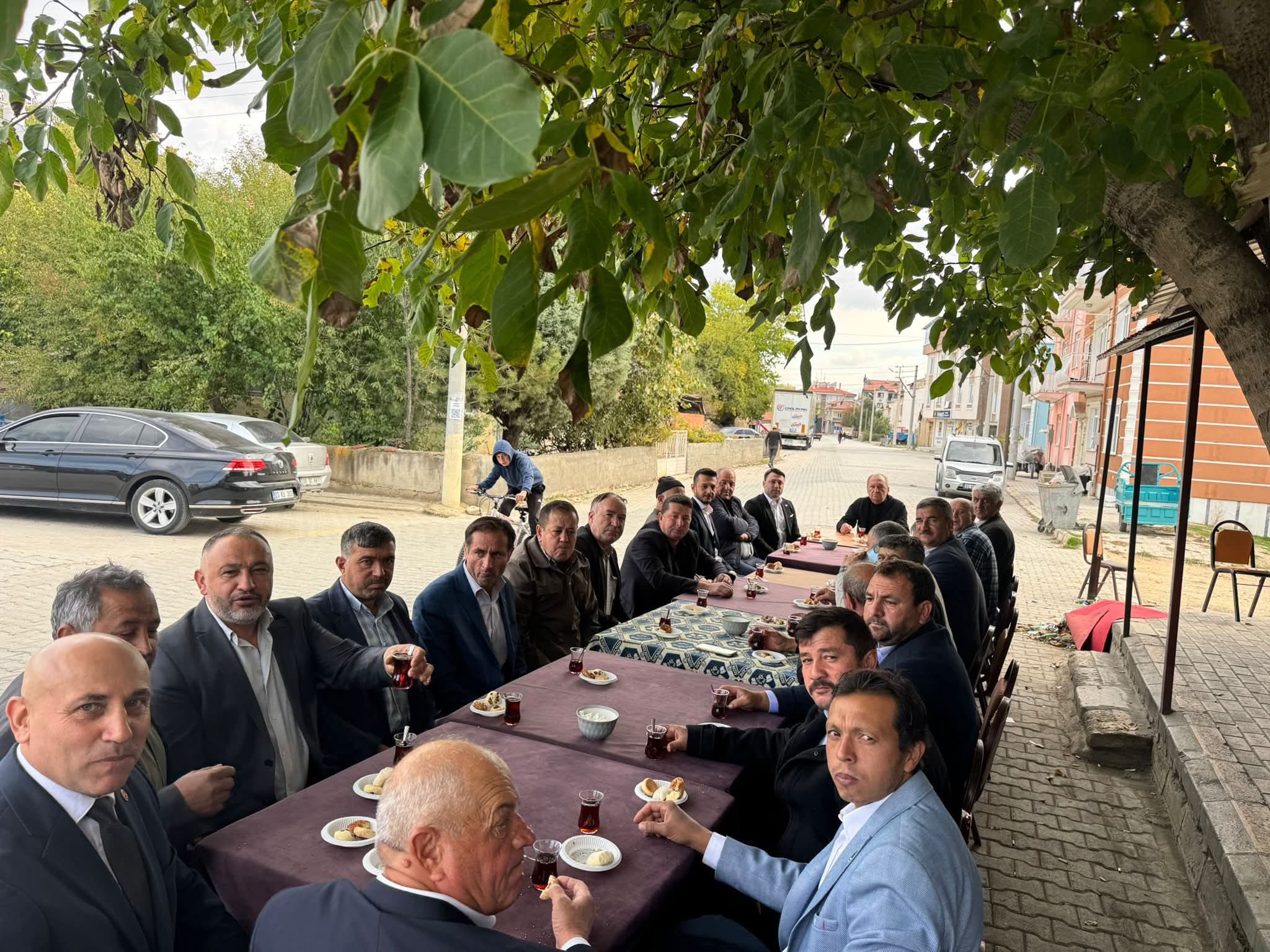 MHP Sinanpaşa Teşkilatından Muhtarlar Günü Kutlaması