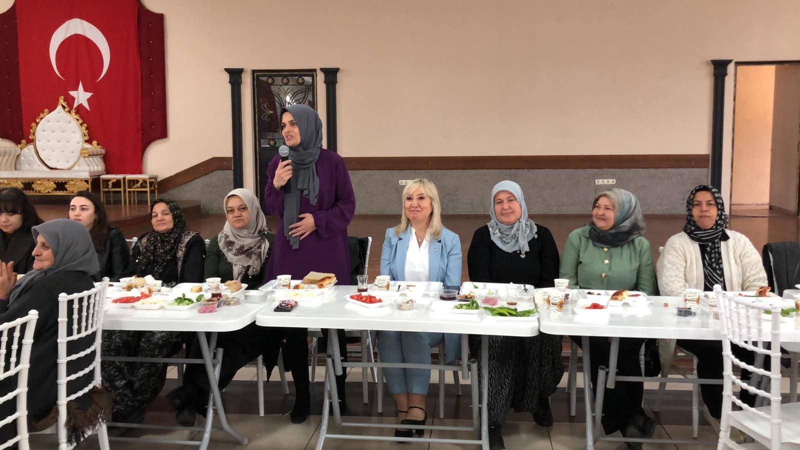 MHP Sinanpaşa KAÇEP Ailesi Kahvaltı Programında buluştu