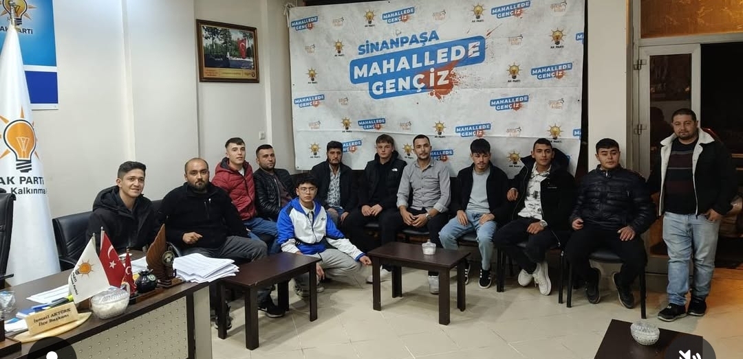 AK Parti Sinanpaşa Gençlik Kolları’ndan “Mahallede Gençiz” Programı