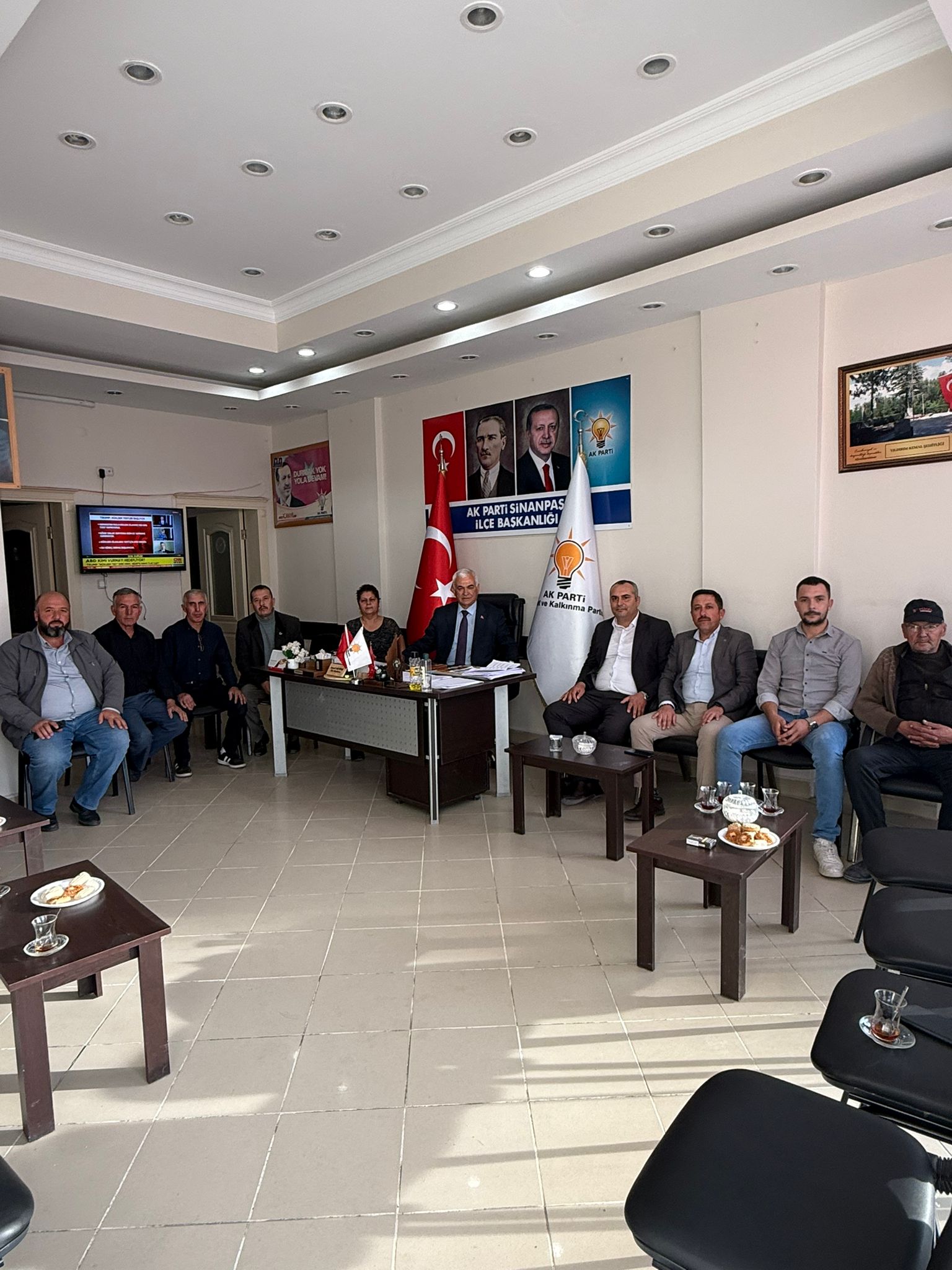 Sinanpaşahaber'den AK Parti Sinanpaşa İlçe Başkanlığına Ziyaret