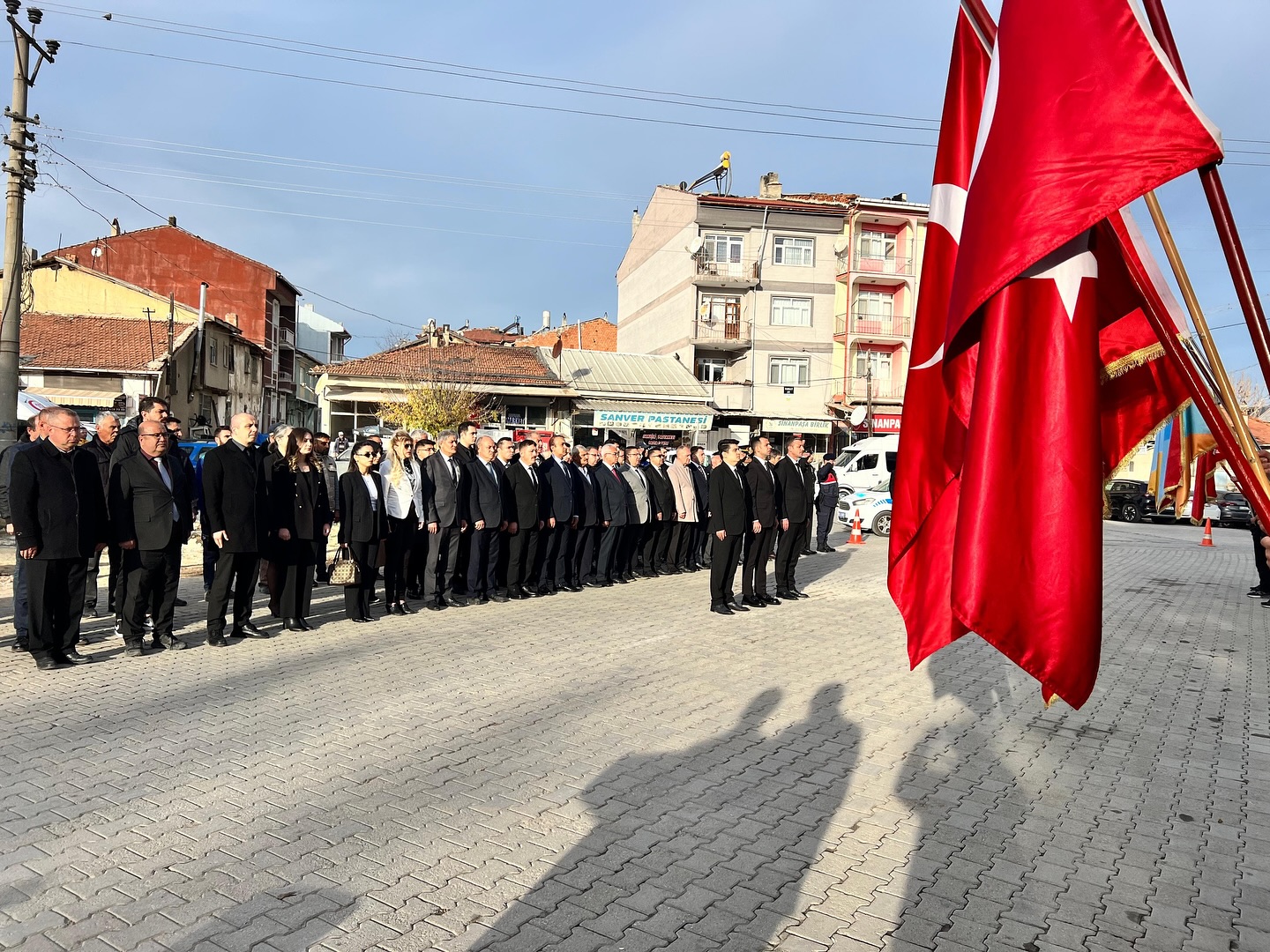 Sinanpaşa’da 10 Kasım Atatürk’ü Anma Programı Düzenlendi