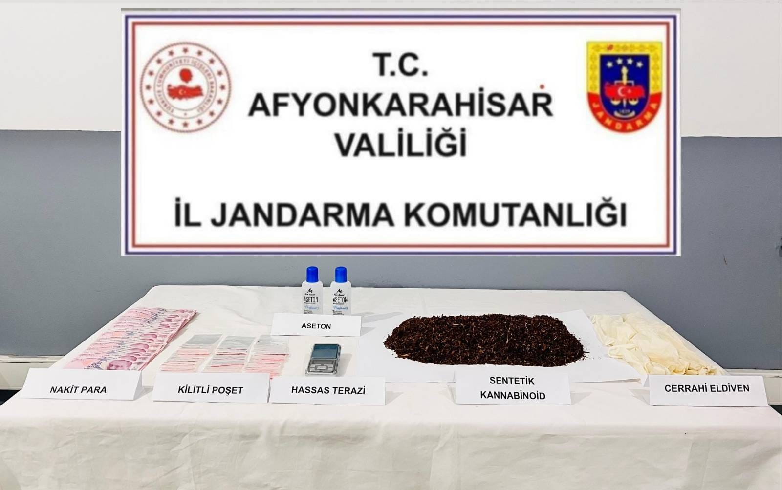 Sinanpaşa’da Jandarmadan Uyuşturucu Operasyonu: 2 Şüpheli Tutuklandı