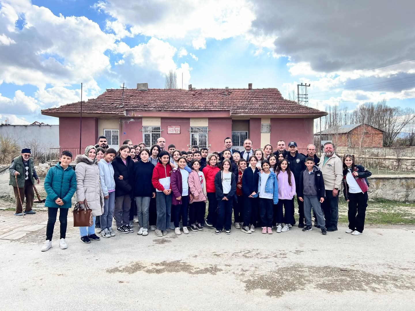 Kaymakam Aslan’dan Şehit Öğretmene Vefa Ziyareti