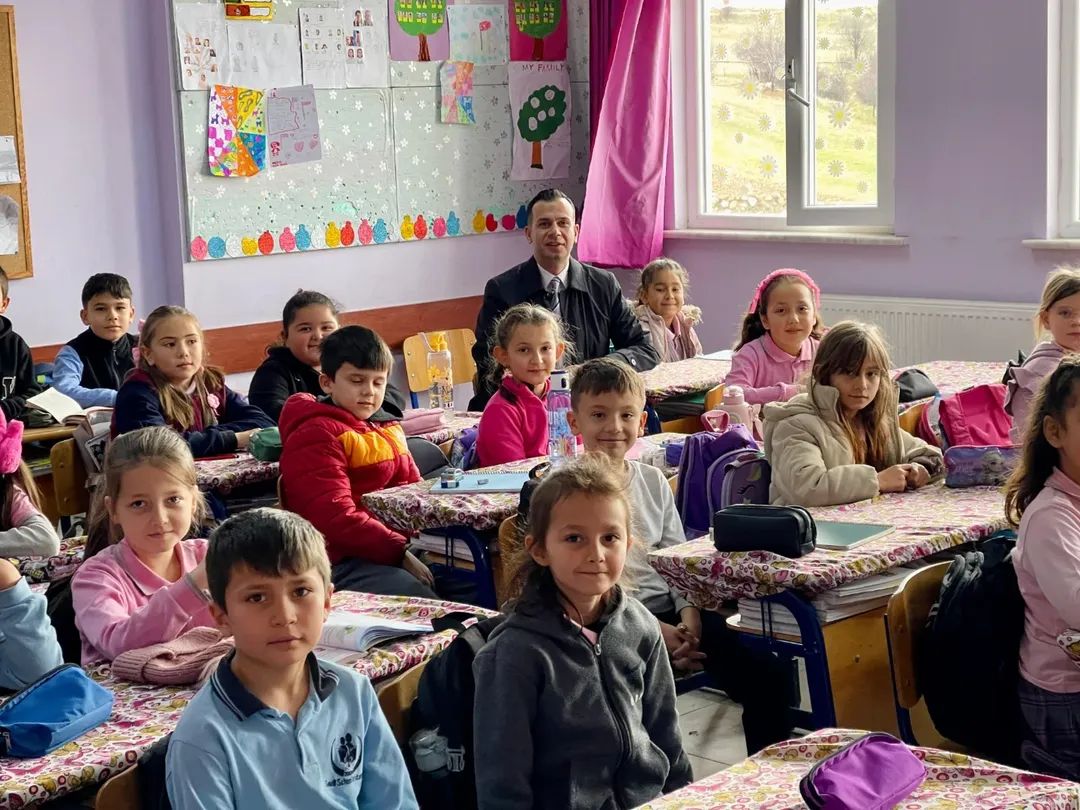 Kaymakam Aslan, Kırka’da Öğretmen ve Öğrencilerle Bir Araya Geldi