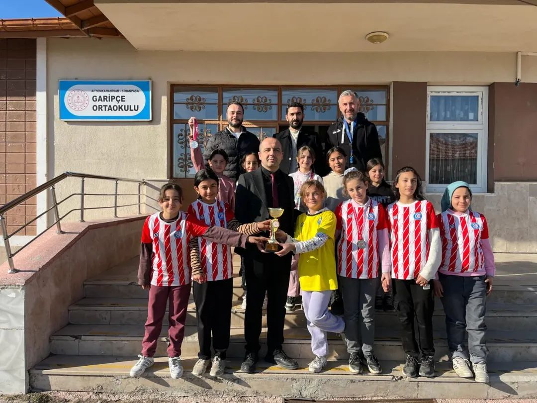 İlçe Millî Eğitim Müdürü Yasin Duru’dan Garipçe Ortaokulu’na Ziyaret