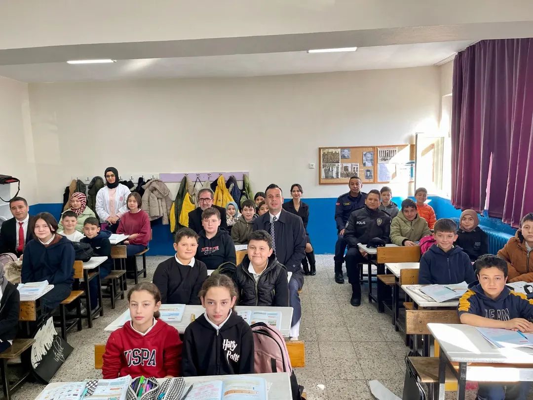 Kaymakam Aslan ve Başkan Yakan’dan Okullara Ziyaret