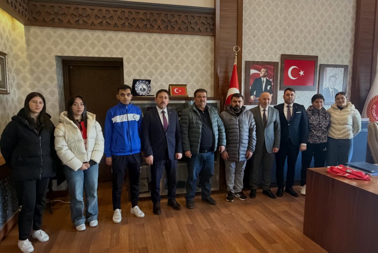 Sinanpaşa İGM Üyelerinden İGM Başkanı Siper’e Ziyaret