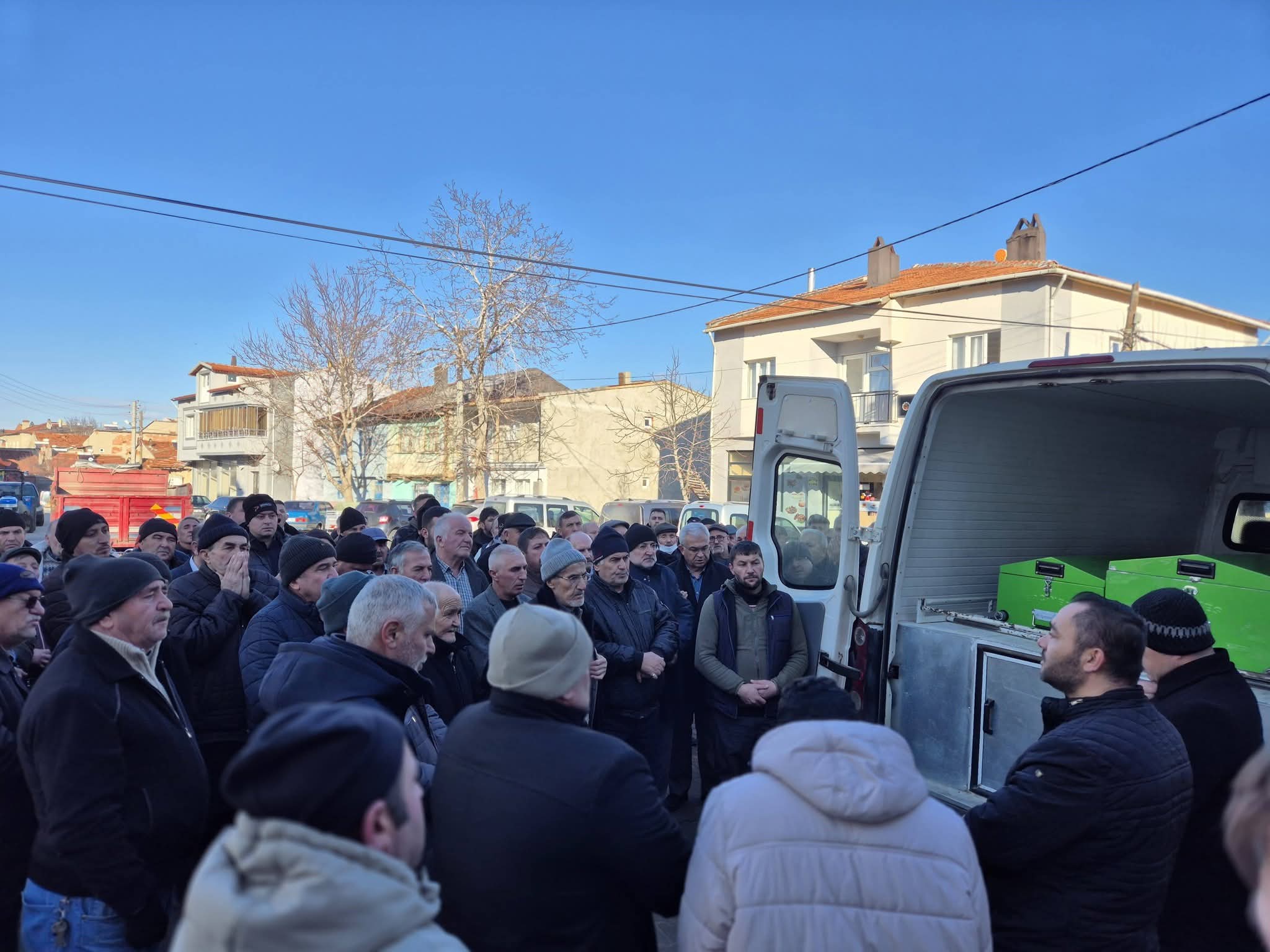 Sinanpaşa İlçe Kadın Kolları Başkanı Yasemin Külcü’nün Annesi Vefat Etti