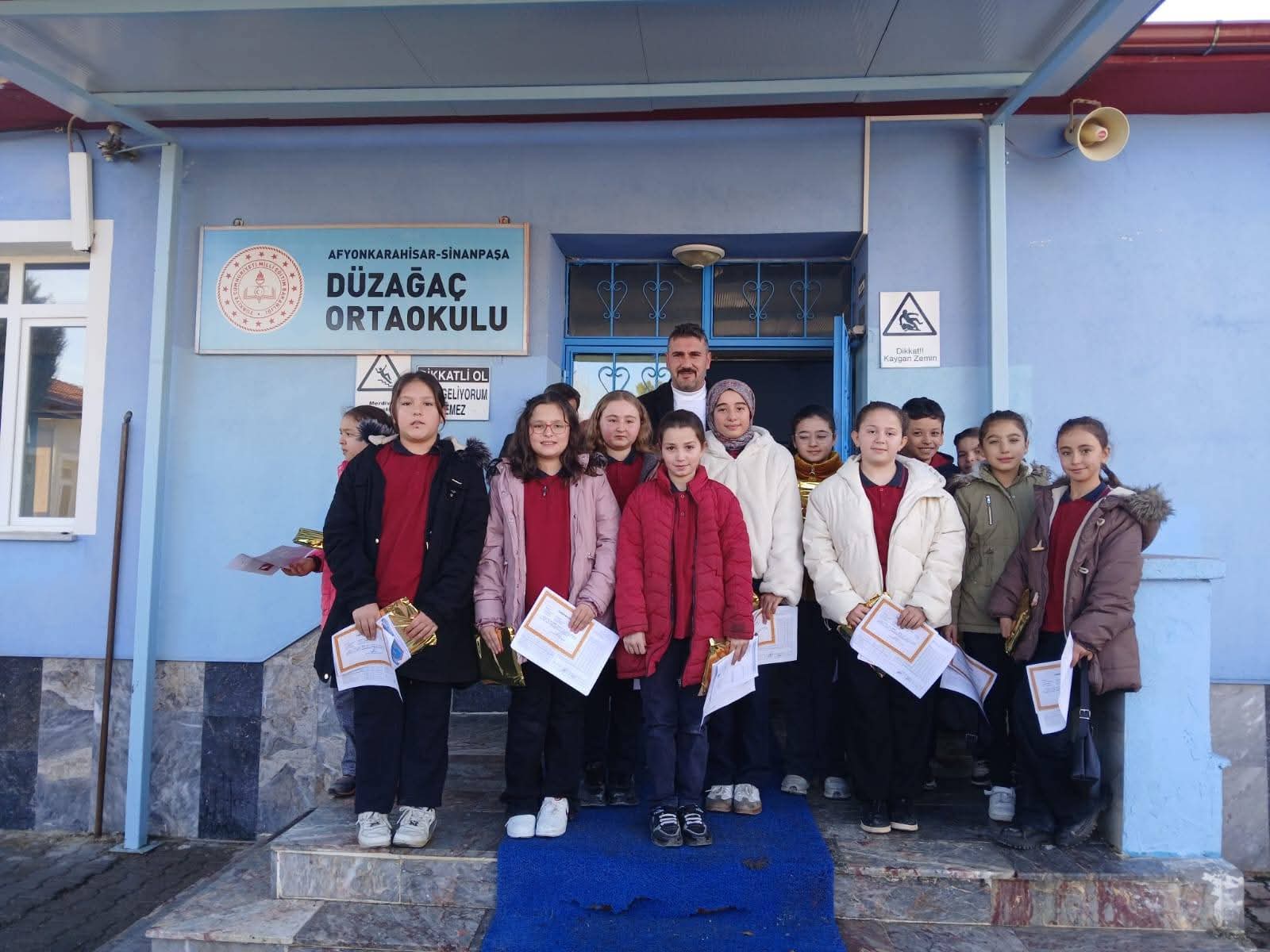 Düzağaç Belediye Başkanı Selçuk Çetinkaya’dan Öğrencilere Tebrik