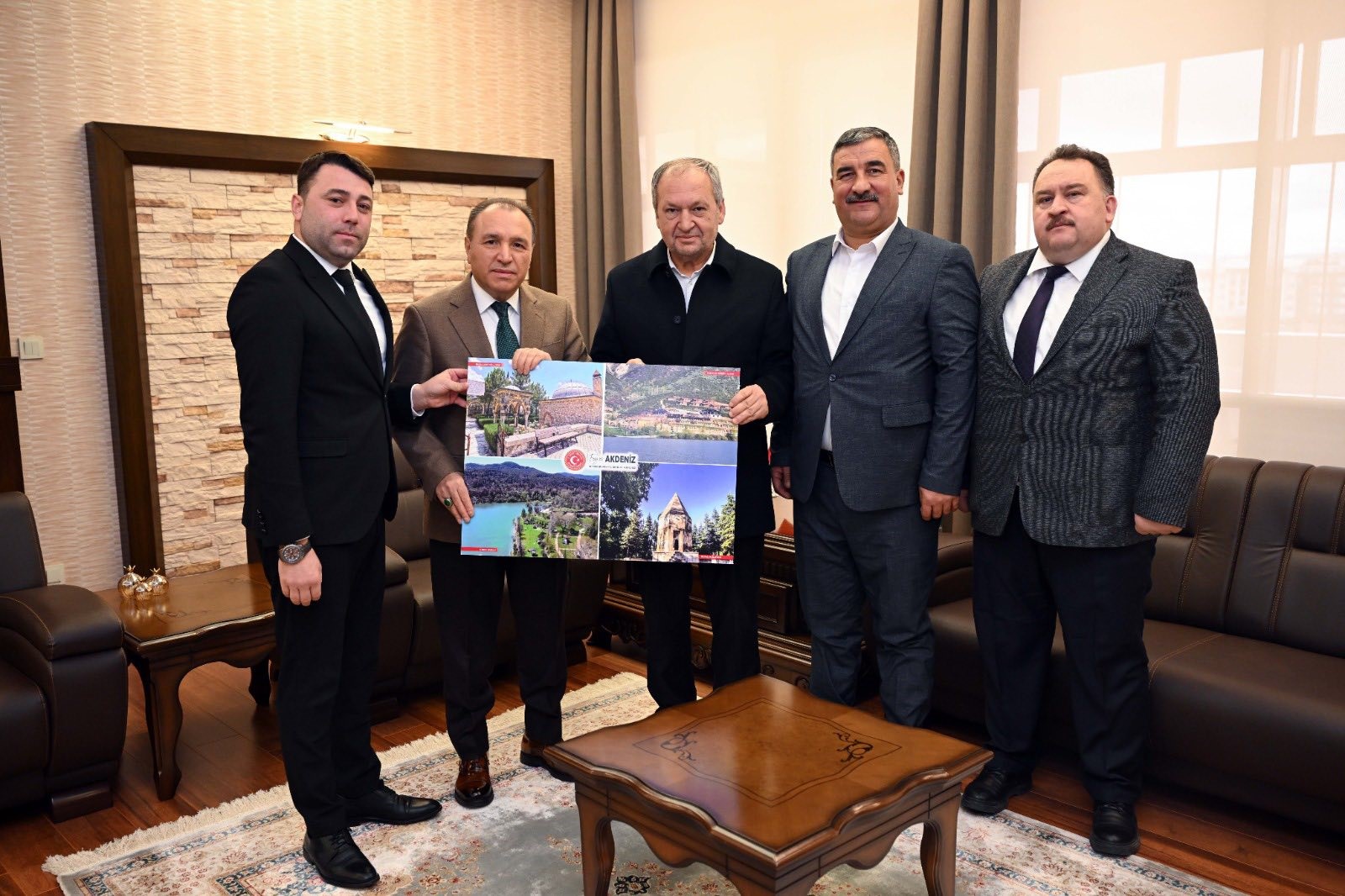 Sinanpaşa’ya Yeni Yüksekokul Talebi AKÜ Rektörlüğüne İletildi