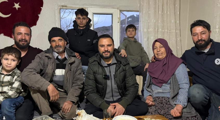 Ünlü Sanatçı Alişan’dan Tınaztepe’de Dağda Yaşam Ziyareti