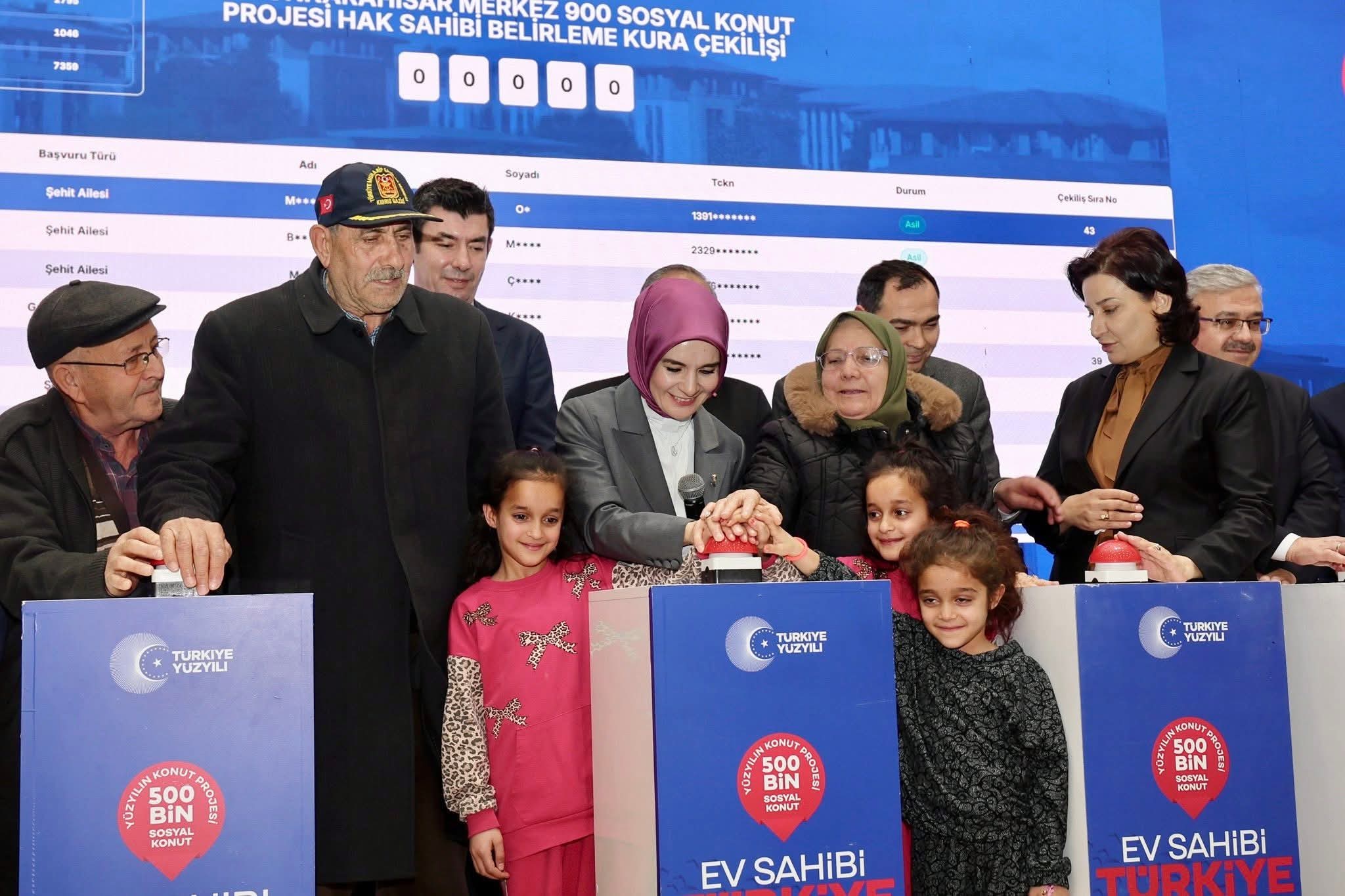 Yüzyılın Konut Projesi kapsamında kura çekimi yapıldı