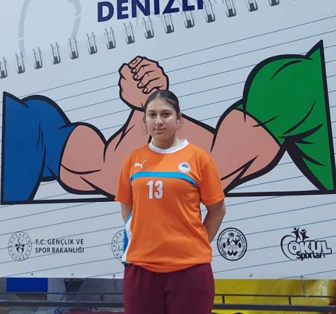 Bilek Güreşinde Parlayan Yıldız: Firdes Sultan Fidan