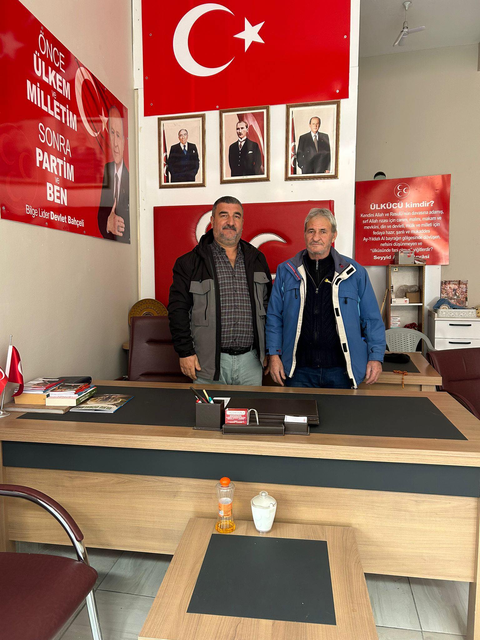 Şehit Babasından MHP Sinanpaşa İlçe Başkanlığı’na Ziyaret