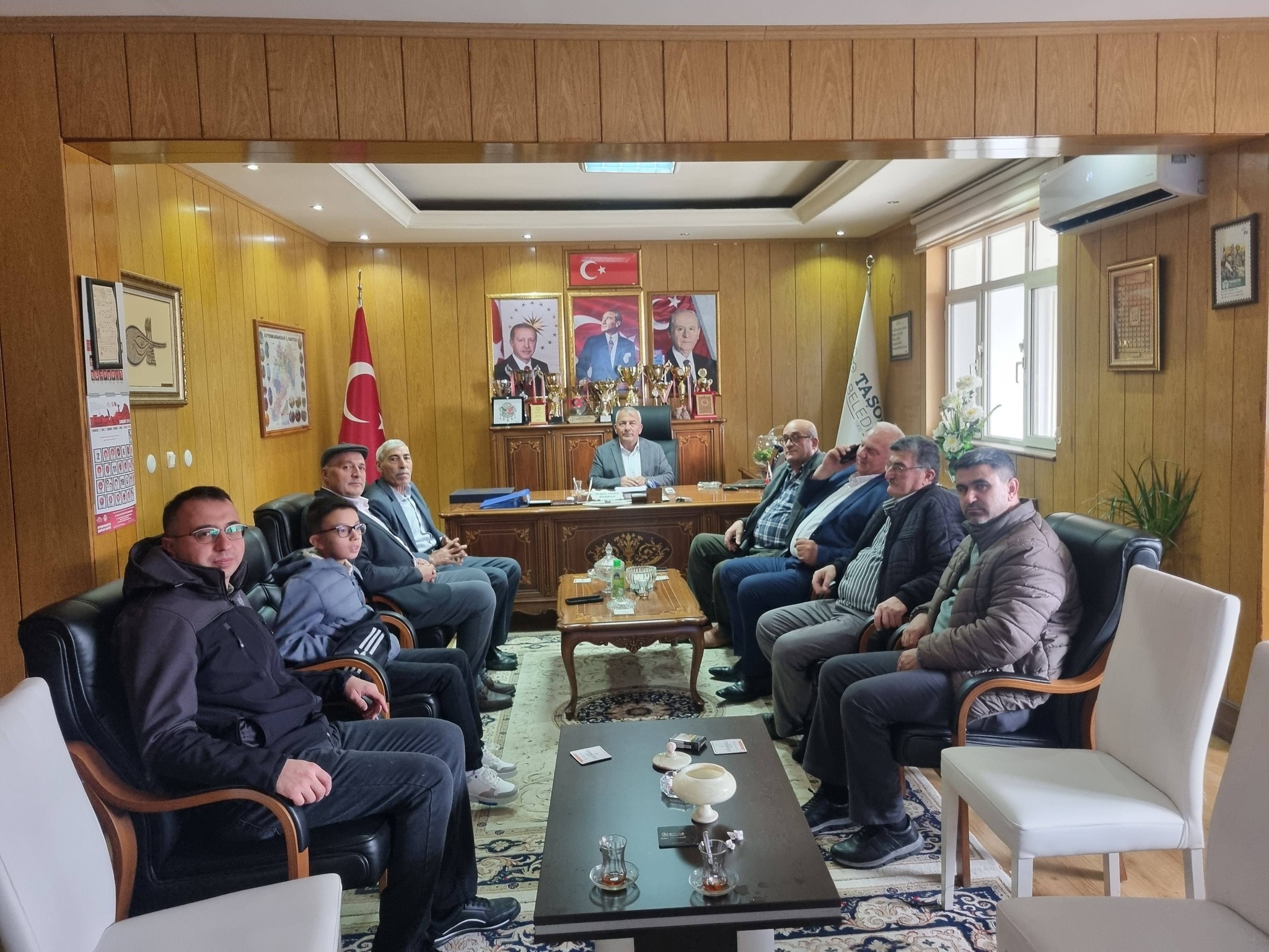 Başkan Bilgin Özen Taşoluk’ta Vatandaşlarla Bayramlaştı