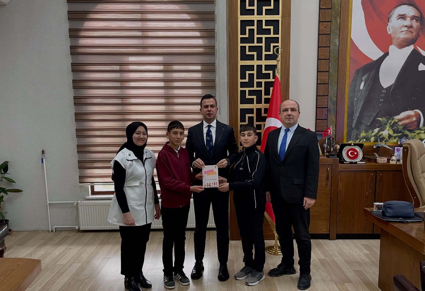 Sinanpaşa’dan TÜBİTAK Başarısı: Öğrencilerden Anlamlı Eser