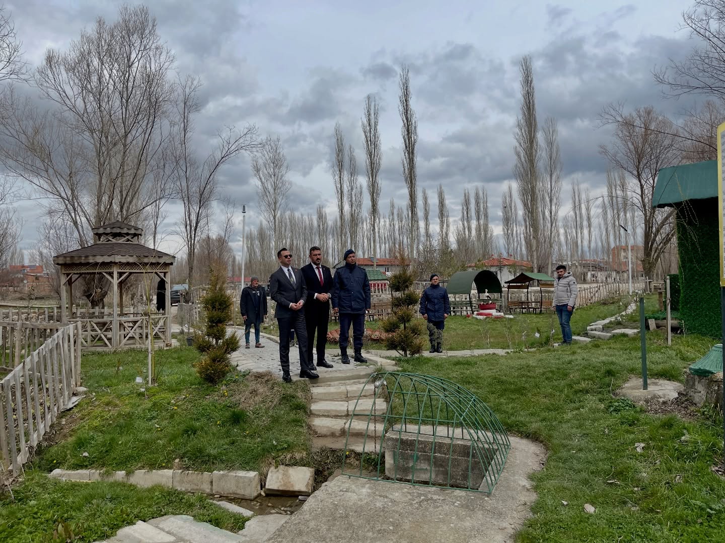 Kaymakam Aslan Uluslararası Sıfır Atık Günü’nde Erenler Pınarı’nı Ziyaret Etti