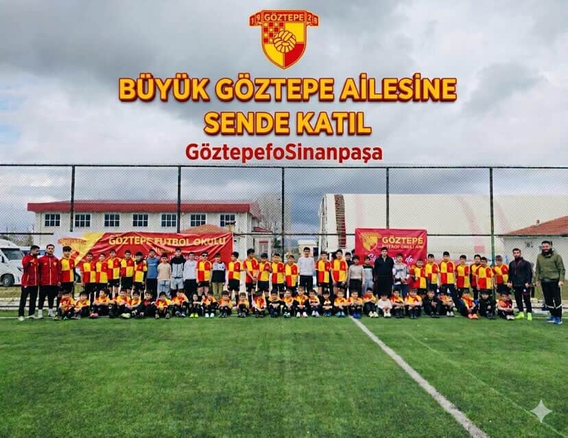 Çocuklar Sahaya Koştu; Sinanpaşa Göztepe Futbol Okulu Büyük İlgiyle Açıldı
