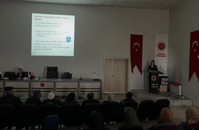 Sinanpaşa’da Hacı Adaylarına Sağlık Eğitimi ve Aşılama