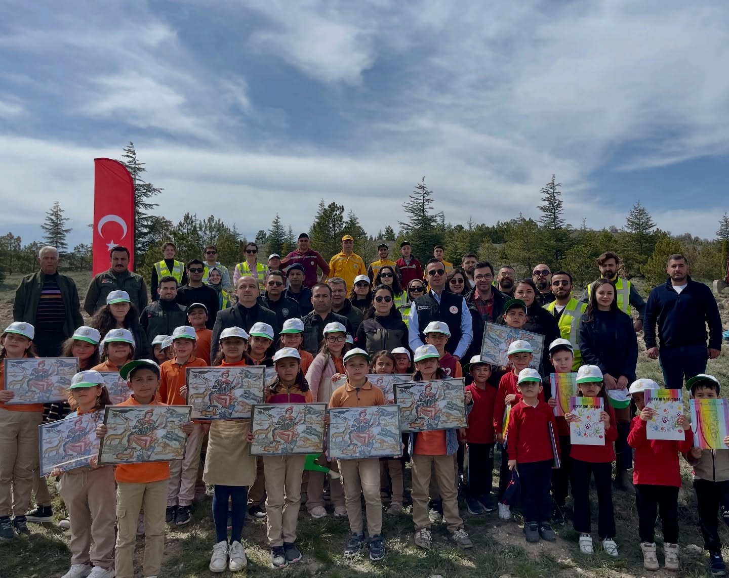 Balmahmut’ta Geleceğe Nefes: Fidanlar Toprakla Buluştu