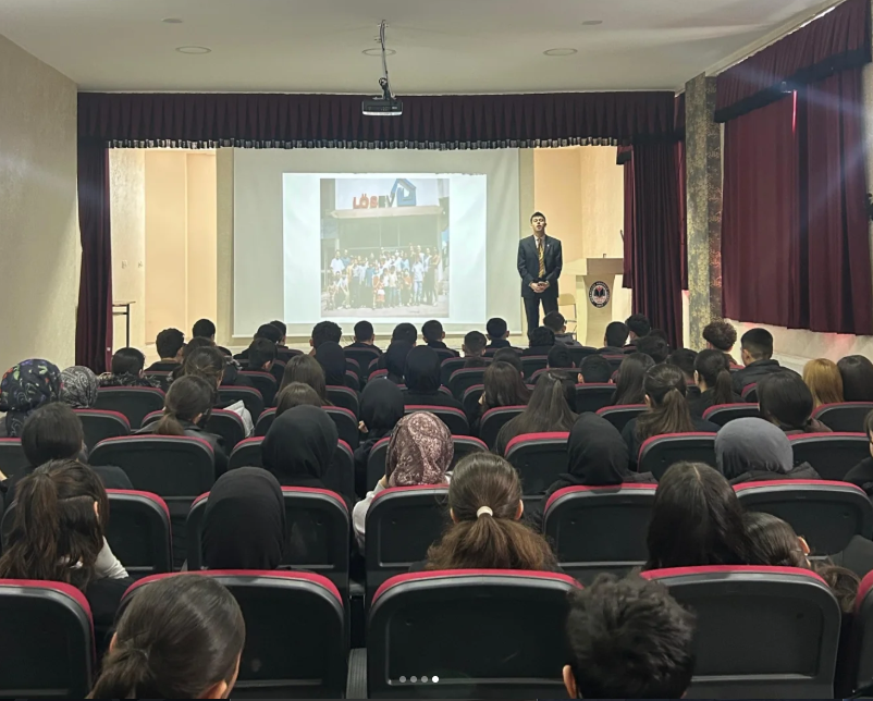 Sinanpaşa Anadolu Lisesi’nde LÖSEV Farkındalık Etkinliği