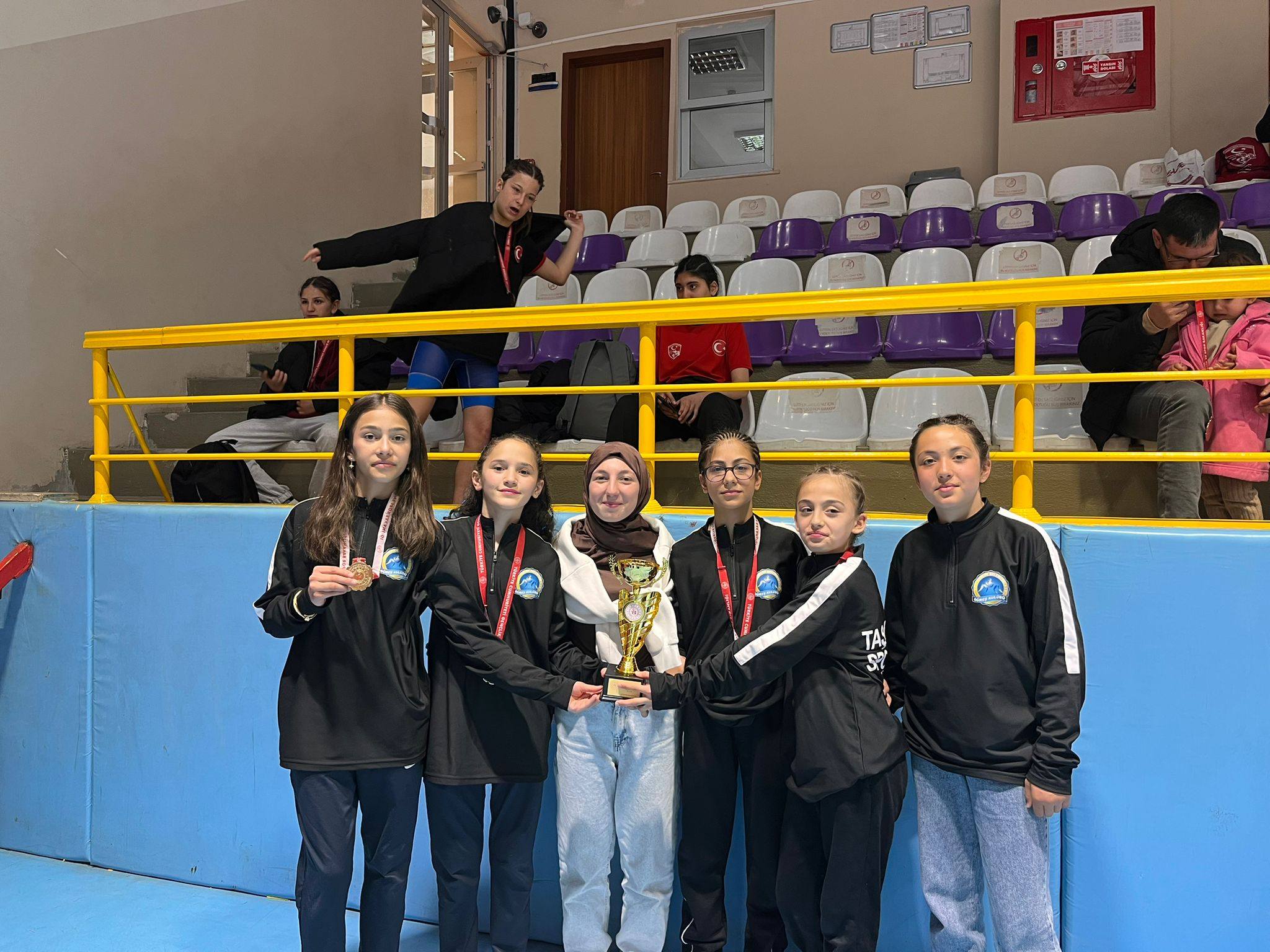 Taşoluk Belediyespor Güreşçileri İl Şampiyonasında Zirvede