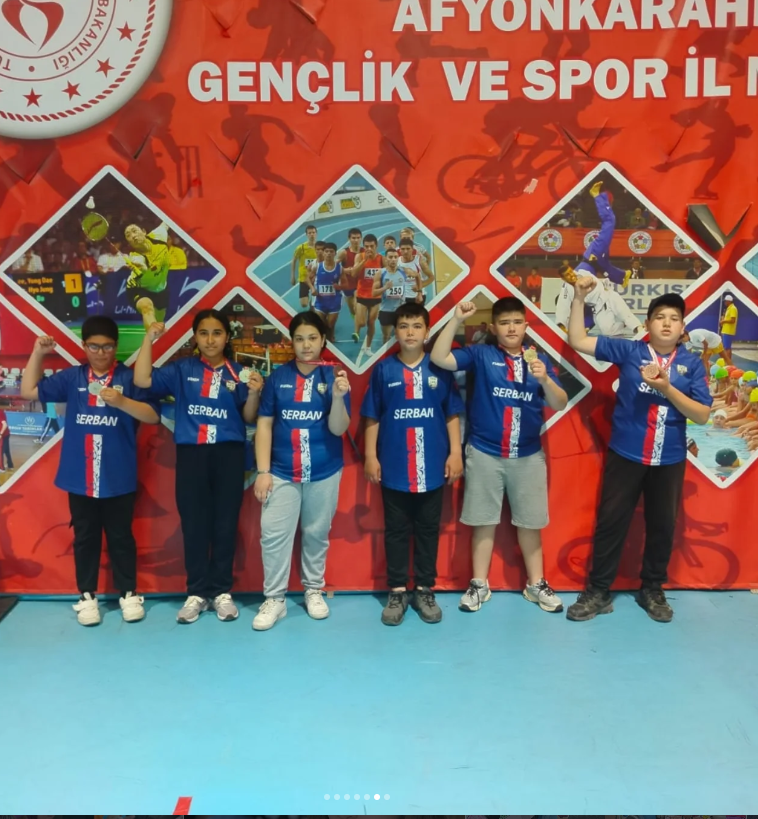 Serban Kazım Özer okulu Madalyaları Topladı