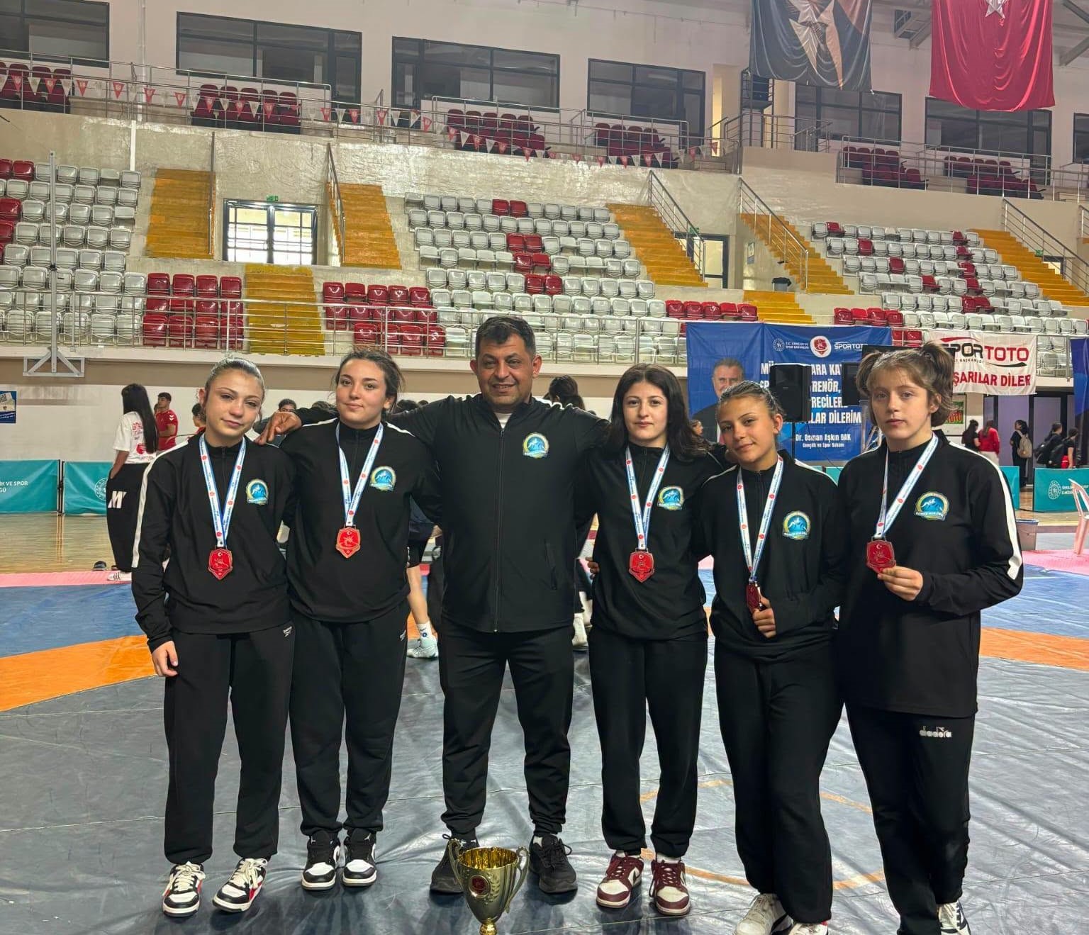 TAŞOLUKSPOR YEŞİLAY TÜRKİYE KUPASI’NA DAMGA VURDU