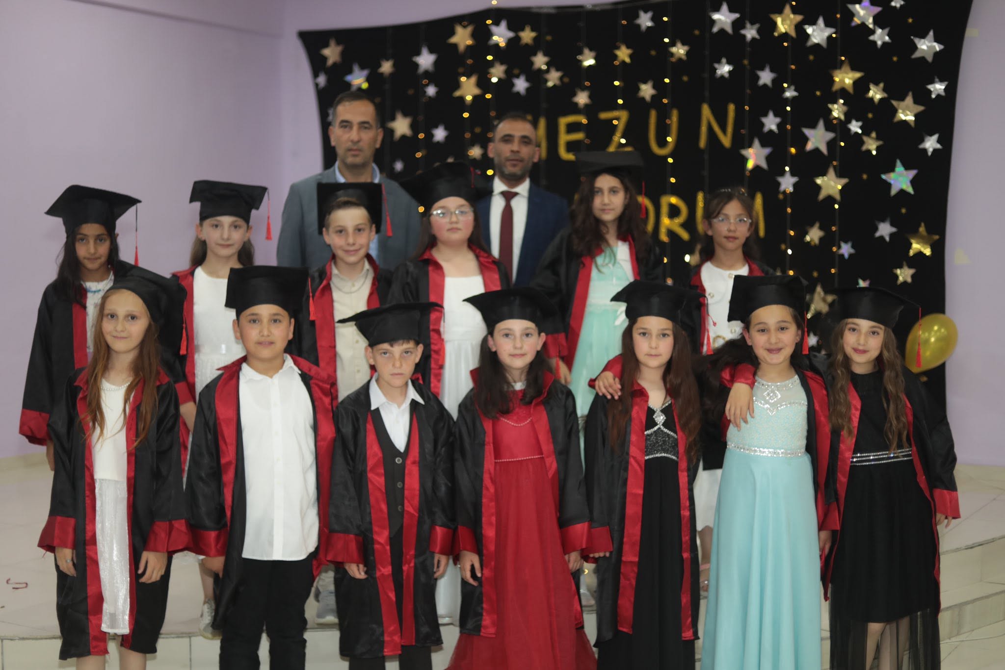 BAŞKAN ALİ BARAN, MEZUNİYET COŞKUSUNA ORTAK OLDU