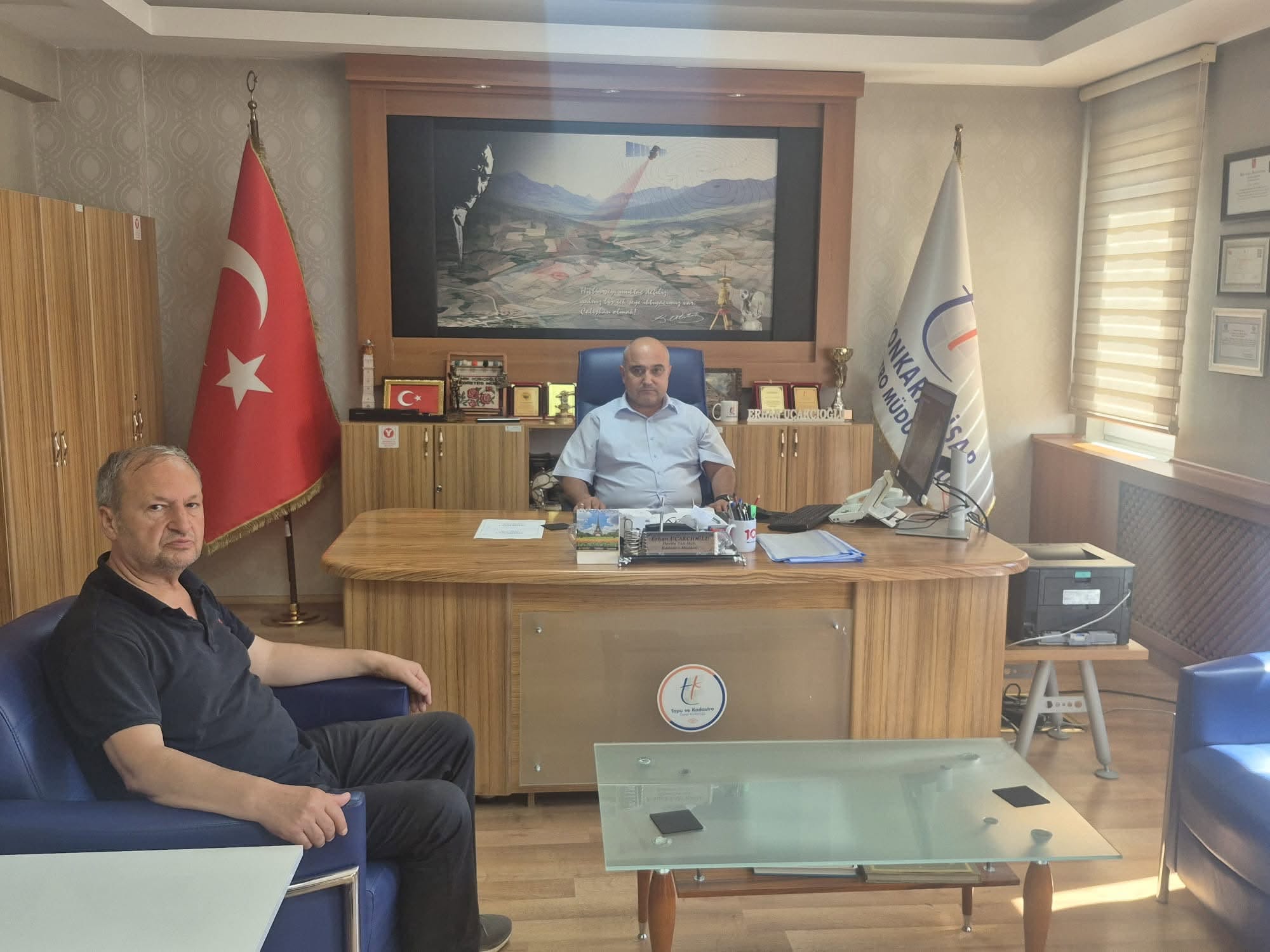 MHP SİNANPAŞA İLÇE BAŞKANI FEVZİ CAN'DAN KADASTRO İL MÜDÜRÜNE ZİYARET
