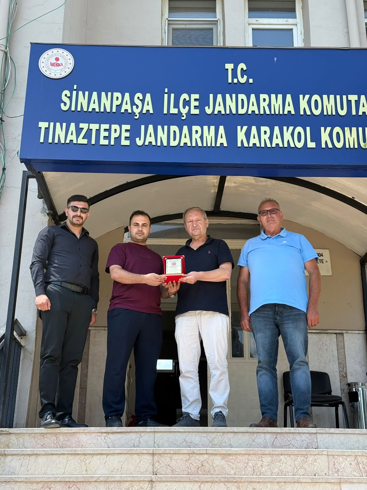 MHP Sinanpaşa'dan Tınaztepe Karakol Komutanı'na Teşekkür