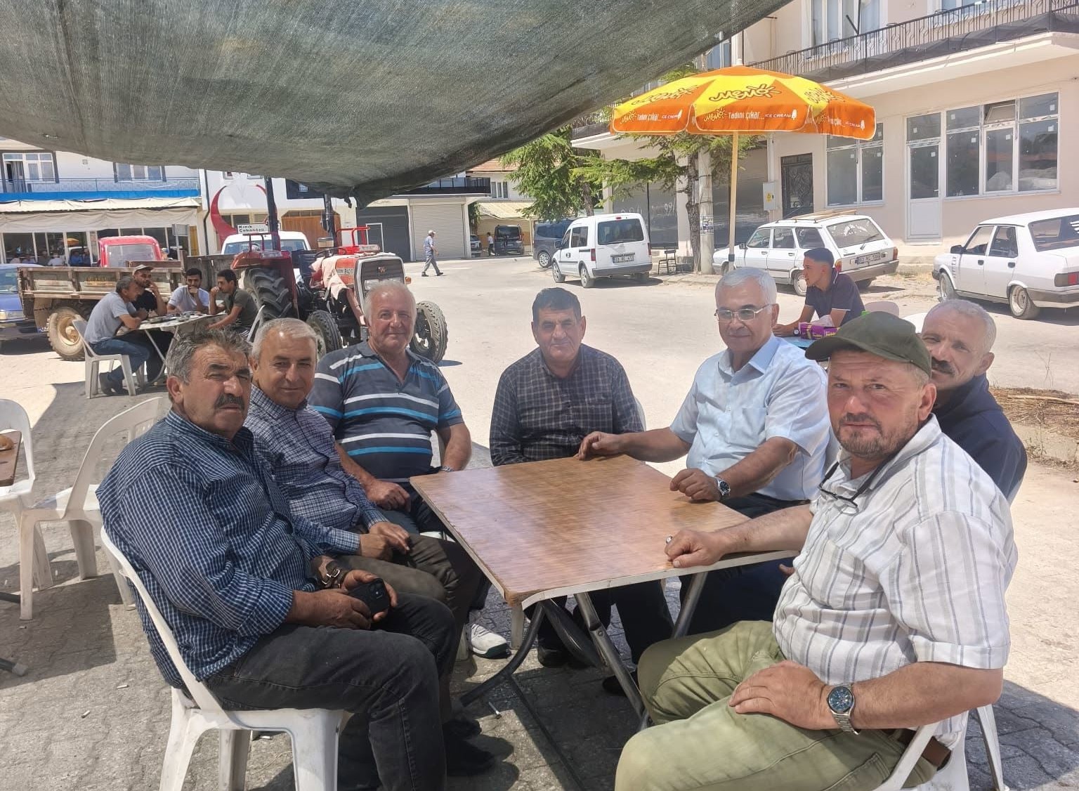 AK PARTİ SİNANPAŞA TEŞKİLATI TOKUŞLAR KÖYÜ'NDEKİ MEVLİT PROGRAMINA KATILDI