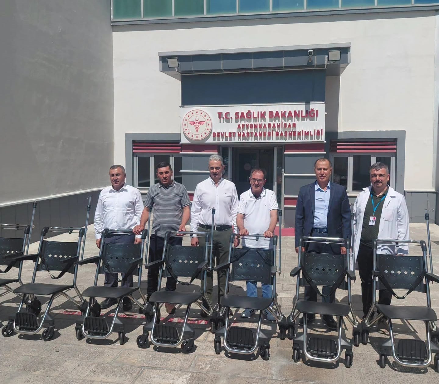 AHMETPAŞA BELEDİYESİNDEN AFYONKARAHİSAR DEVLET HASTANESİNE ANLAMLI DESTEK