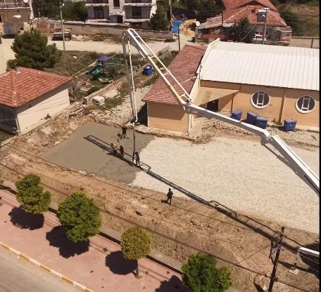 GÜNEY’DE 7 YENİ İŞ MERKEZİ İÇİN İLK BETON ATILDI