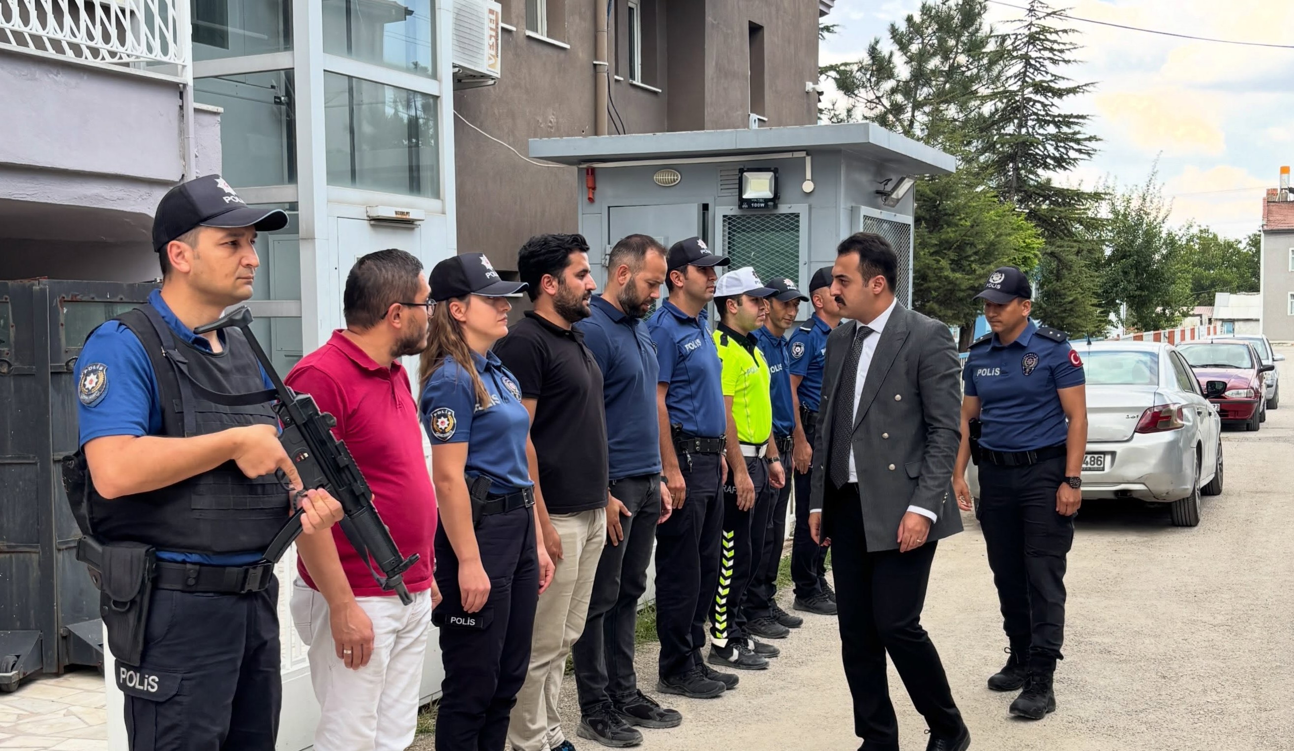 KAYMAKAM MİROĞLU’NDAN SİNANPAŞA İLÇE EMNİYET AMİRLİĞİNE ZİYARET