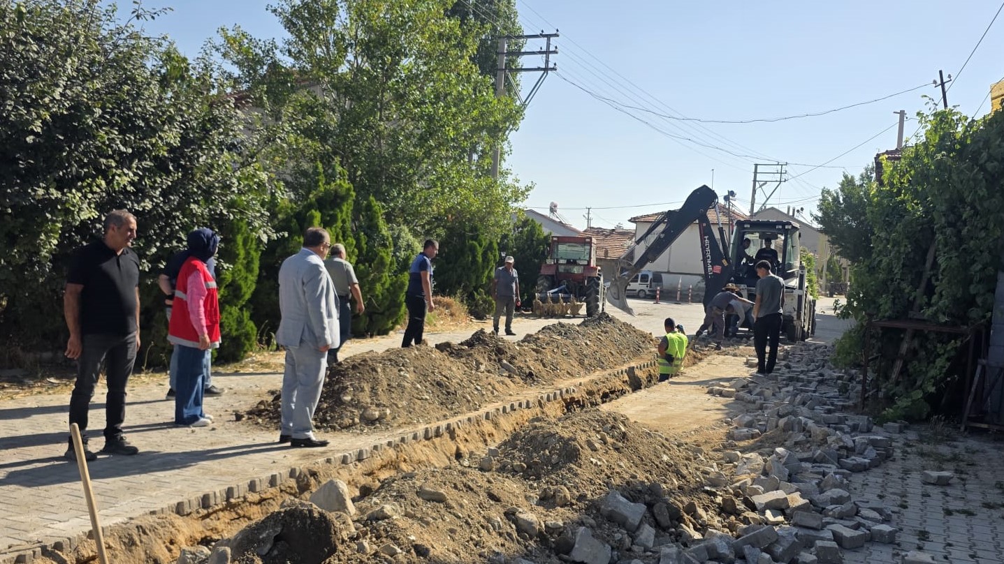 Başkan Hacı Candan Müjdeyi Verdi: Akören’de Doğal Gaz Çalışmaları Başladı