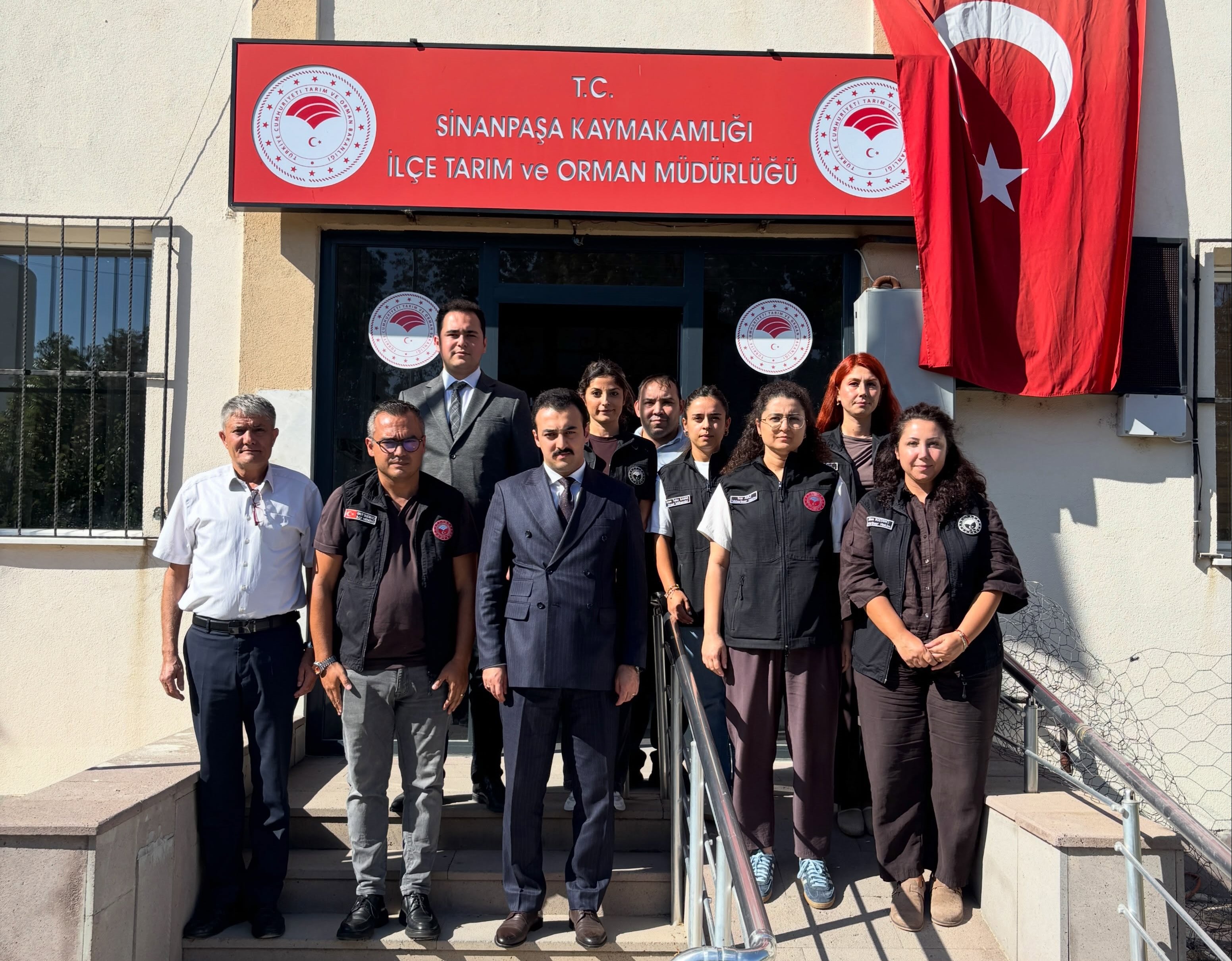 Sinanpaşa Kaymakamı Miroğlu, Tarım Müdürlüğü’nden Bilgi Aldı
