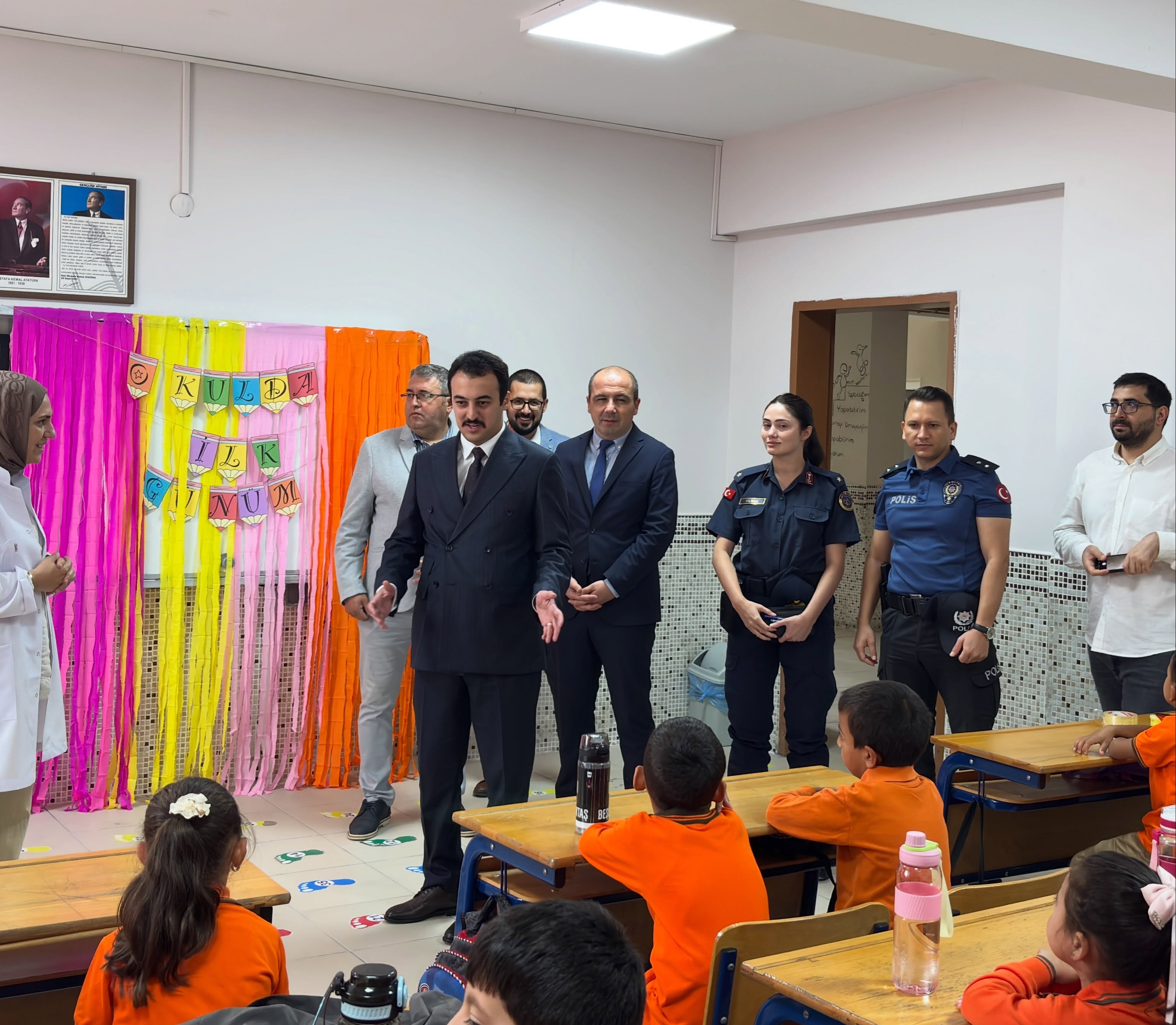 SİNANPAŞA’DA OKULLARDA İLK DERS ZİLİ ÇALDI