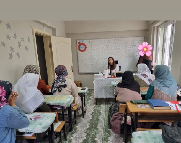 Sinanpaşa İlçe Sağlık Müdürlüğü’nden Yaşlılar Günü’ne Özel Etkinlik