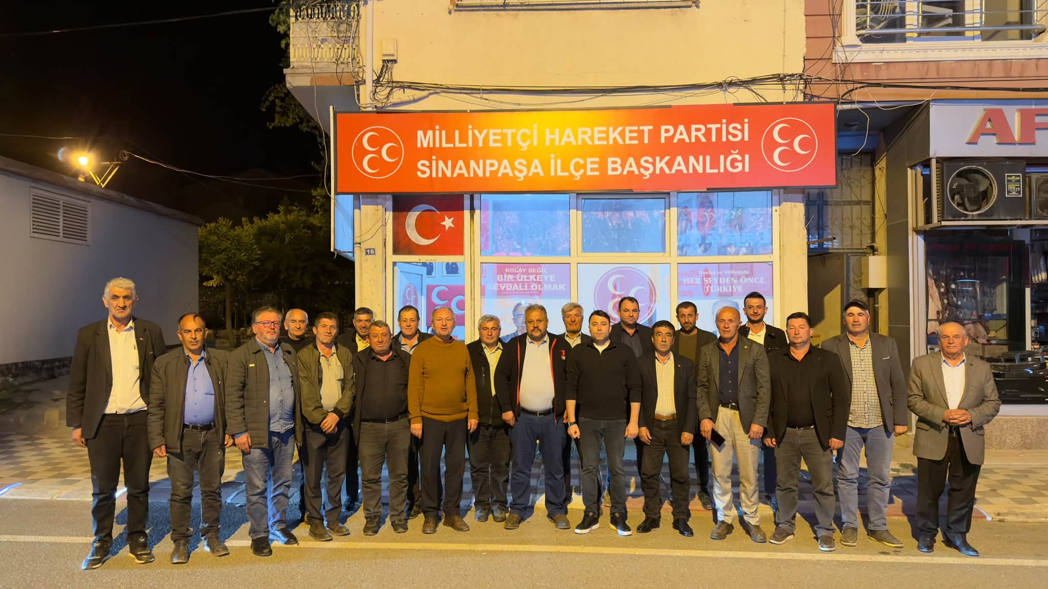 MHP Sinanpaşa’da Muhtarlarla İstişare Toplantısı Gerçekleştirdi