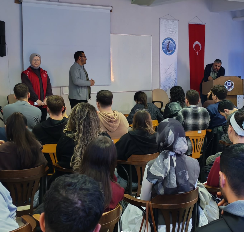 Sinanpaşa’da Gençlere Yönelik Yeni Çalışmalar İçin İlk Adım