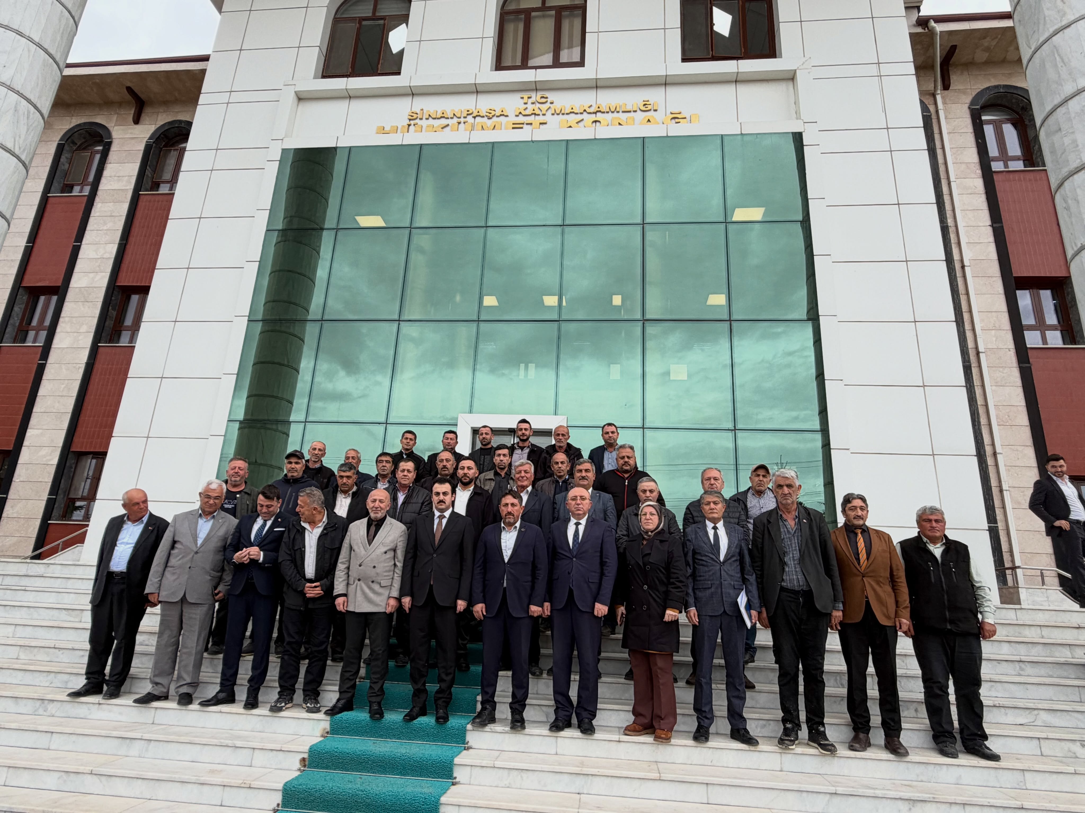 MUHTARLARLA İSTİŞARE TOPLANTISI: KÖYLERİN İHTİYAÇLARI ELE ALINDI